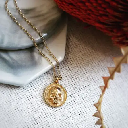 LOUISEANDI.CO.ZA
Pendants and necklaces
Shop Now
 