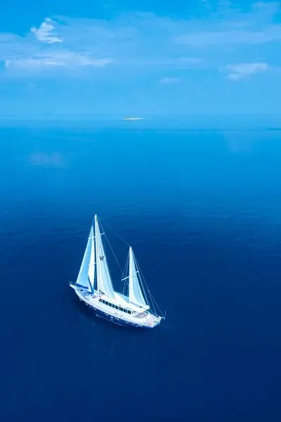 MOMENTS.MARRIOTTBONVOY.COM
Luxury Maldivian Cruise
Learn More
 