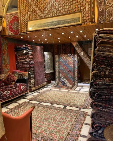 FirstFirst
First, authenticity and credibility are our core value. Antique rugs muse