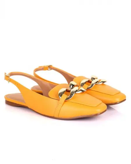 INSTAGRAM.COM
Liora chain embellished flats - N36,500
Send Message
 