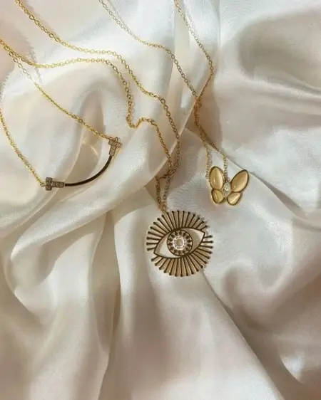 Necklaces for everyday 
Gold plated
Water-resistant
Tarnish proof
ZUZUAC