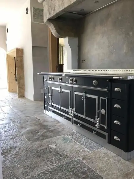 WORLDS LEADING ONLINE MARKETPLACE FOR THE MOST BEAUTIFUL ANTIQUE FIREPLACE SURROUNDS ON 