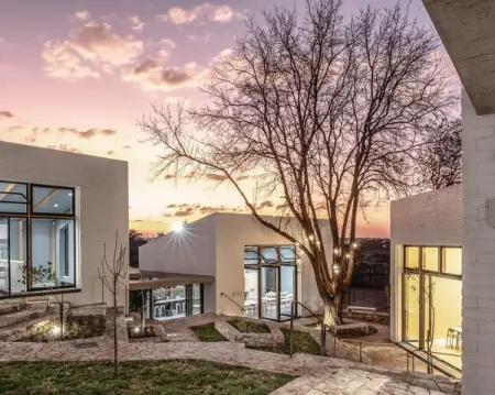 The Yards

So excited about the completion of this new art and drama facil