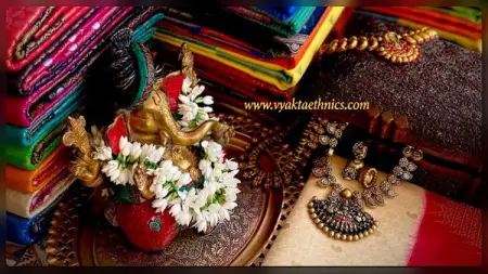 Everlasting beauty in contemporary fashion.

Vyakta  The Ethnics ... represents ethnic l