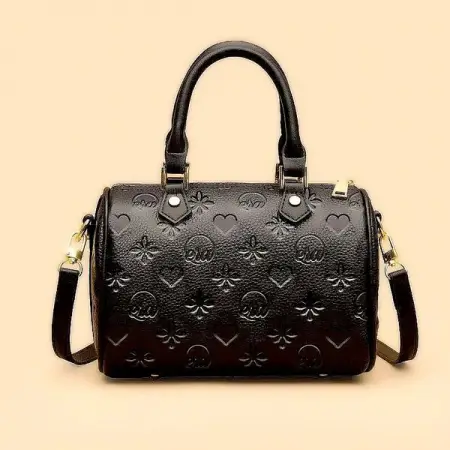 ERABYDJZINHLE.COM
Shop our Accessory collection
Hats, scarfs, hairclips