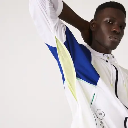 LACOSTE.COM
Mens Lacoste Sport Collapsible Nylon Zip Parka
Shop Now
 