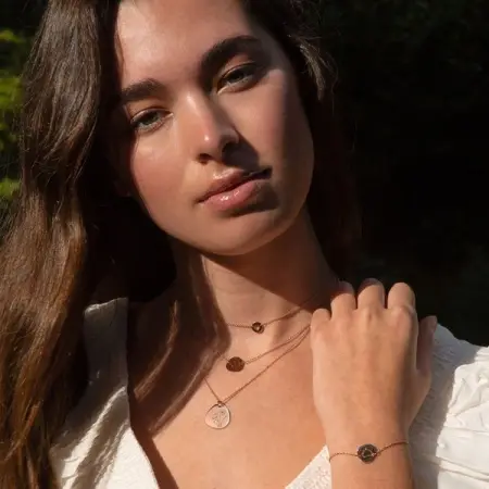 Celebrate Spring Time with our custom Flowers Sketch Pebble necklaces. These beau