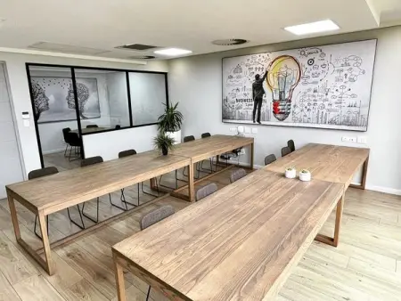 ASCENDTOMIDSTREAM.CO.ZA
Communal Workspaces
Working from home looks a little different at A
