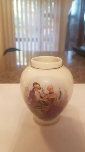 API.WHATSAPP.COM
Antique figurine vase mini
Send WhatsApp Message
 