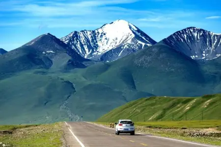 Follow me to see more beautiful scenery in Xinjiang.