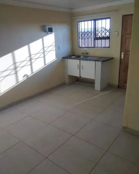 Room in Minanawe - R1,800.00

Room for rental in Daveyton, Mayfield, Minanawe, with toile