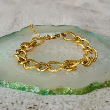 JAMESJEWELLERY.CO.ZA
Delta Bracelet
Learn More
 