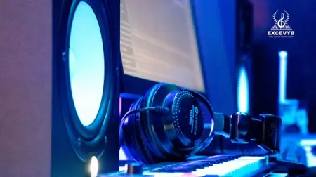 PROFESSIONAL RECORDING STUDIO IN RUSTENBURG

Music production - Recording ,Mixing  Mastering