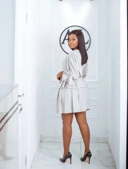 AJLFASHION.COM
Pleat Skirt Set
Order Now
 