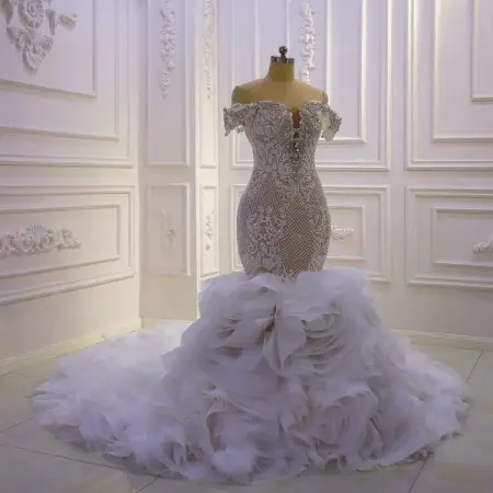 FB.COM
Upto R5000 off yoyr wedding dress
This month only! Get upto R5000 