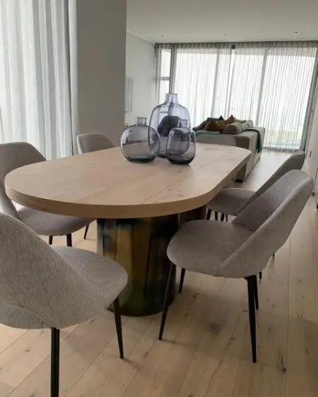 _obo table
_shop link in bio under tables
_this one detailed with solid oak top and antiqu