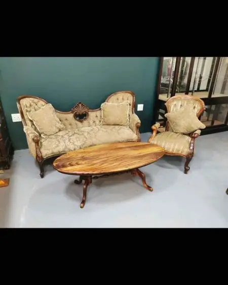 Beautiful antique lounge suit with coffee table - R13,500.00

Contact me on 0797373586 Gar