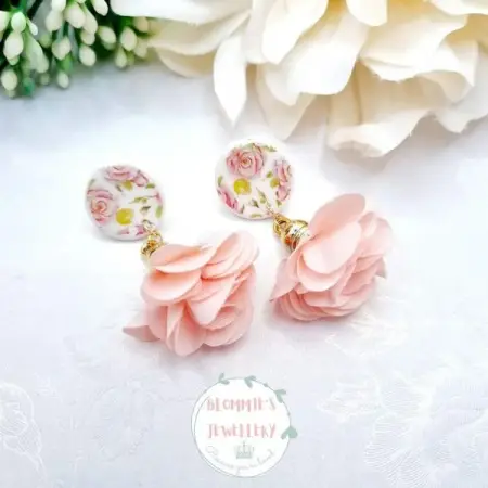 BLOMMIESJEWELLERY.CO.ZA
Home Blommies Jewellery
Shop Now
 