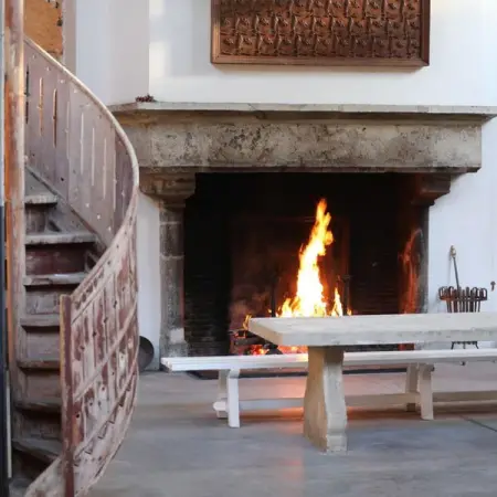 WORLDS LEADING ONLINE MARKETPLACE FOR THE MOST BEAUTIFUL ANTIQUE FIREPLACE SUR