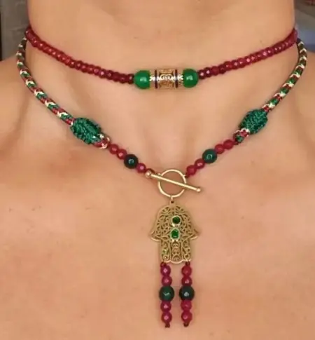 Chez Sensuelbijoux, vous trouverez des bijoux qui allient chane et perles p