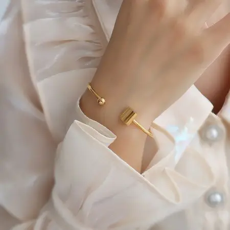 HTTPSTOMADE.COM
Titanium Steel Geometric Cuff Bangle
Learn More
 