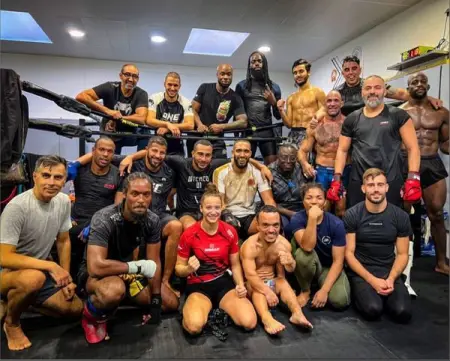 the season starts at mahmoudi_gym with smartfight.fr in joy and good humor 
INSTAGRAM.COM
in