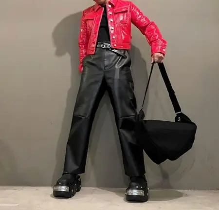 I dont design clothes. I design dreams.

Full Outfit available pom___luxury_