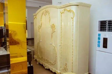 FB.ME
Wardrobe - Kings Royal Bed
Sign Up
 