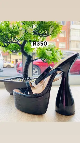 R350
INSTAGRAM.COM
lifestyle.botique
Send Message