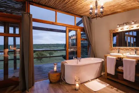 CHEETAHRIDGE.COM
4 Star Luxury Safari
Pensioners discount
Learn More
Pensioners discount