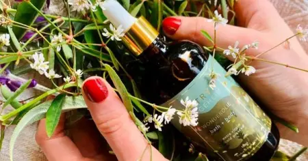 Botanical face and body oils
KATRYNSEGEHEIM.CO.ZA
Katryn Se Geheim
Use Ka