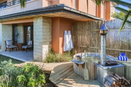 PEZULAHOTEL.COM
Wood-Fired Hot Tub Suites
Book Directly Online  Save
Book Now
Book