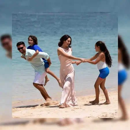 JUMEIRAH.COM
Private Pristine Beach
Book Now
 