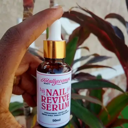 NAIL REVIVE SERUM
The perfect treatment for thin, splitting, damaged, and slow-growing