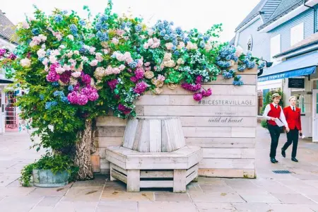 MILLENNIUMHOTELS.COMOFFERS
Bicester Village Package
10 Vip Card
Book Now
10 Vip Car