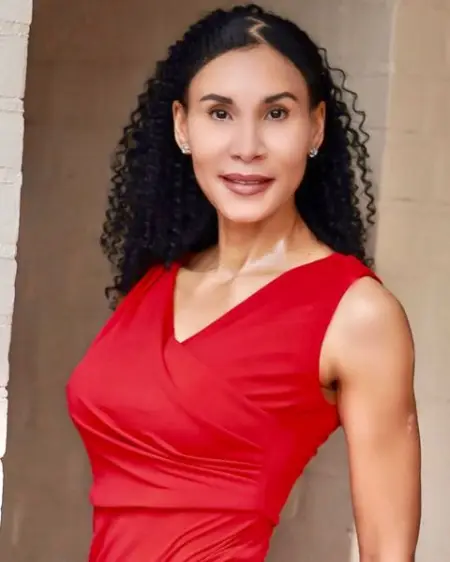 ONE LOVE 
I am you.  You are me Recognize it, own it, embody it, live it I see my re