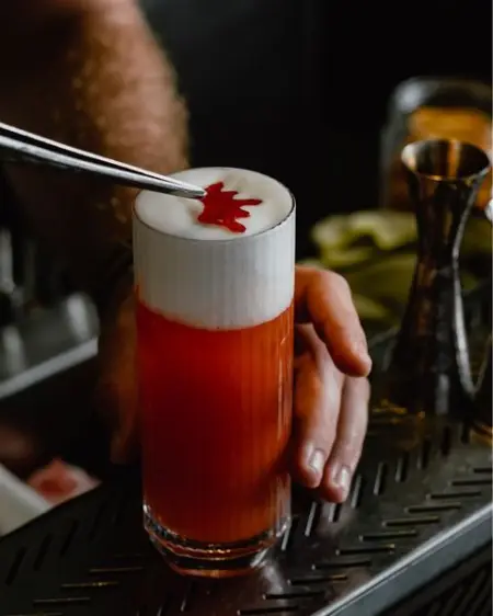 Let us introduce you to the Sinner queen!

WelcomeToTheJungle
.
.
.
.
.
.
queensroom