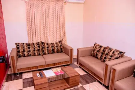 ROYALROCKHOTEL.COM
Learn More
 