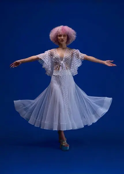 EXCENTRIC-HAIR.CO.ZA
Click GET OFFER and receive R665 off your Frizz Dismiss 