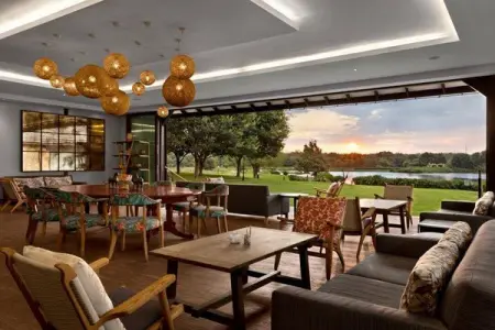 HTTPSWWW.MARRIOTT.COMJNBRL
Cocktails at Sunset
The best place to be
Book N