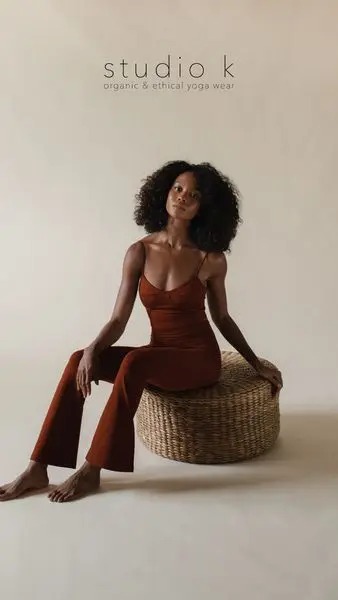 Studio K - organic  ethical yoga wear
  100 plastic free
  Body-loving  size inclusive
  Fr