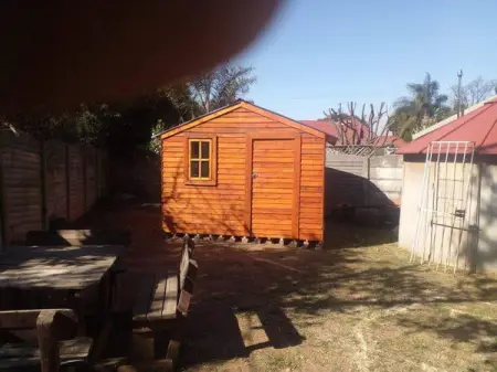 Wendy houses - R7,000.00

I am selling Wendy houses including dog kannel storeroom.
Facebo