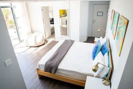 At Mojo Hotel, we put family first. Our 4-Bed Family room is a spacious open-plan uni