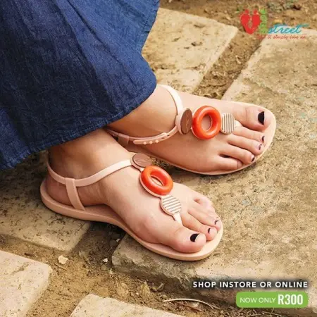 SHOESTREET.CO.ZA
Just Arrived iPanema Sandals
FREE SHIPPING
Shop Now
FREE S