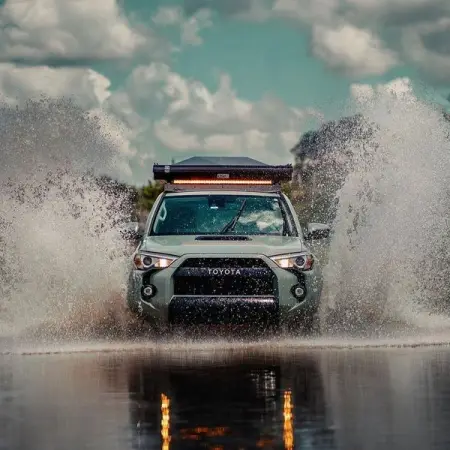 Cutting into the weekend with our Blade RTT HardShell Tent!

KeepItEezi