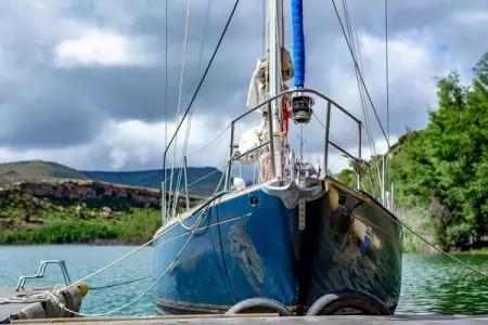 Wild Horses Lodge is a rambling Sandstone villa facing the breathtaking e