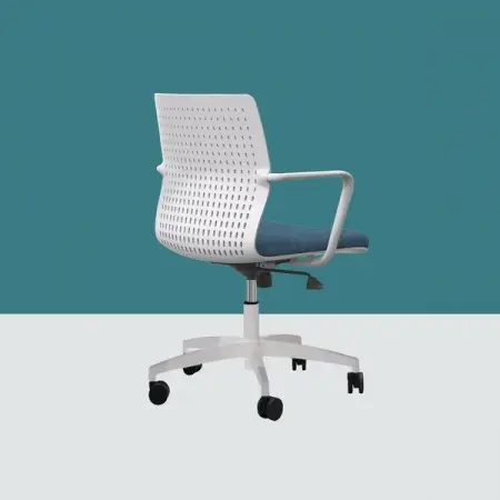 CHAIRCLUBWORLD.COM
SHIFT Chair
Chair Club
Learn More
Chair Club