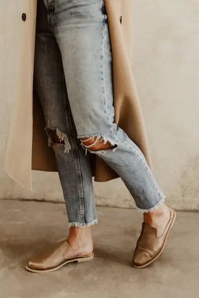 EDENLEATHERCO.COM
Order Your Pair NOW!
New York Mules - Rose Gold
Shop Now