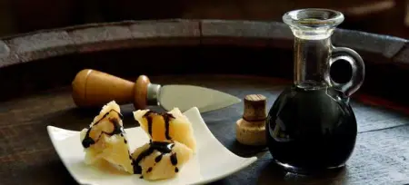 Read on to find out what makes traditional Balsamic Vinegar unique!
FA