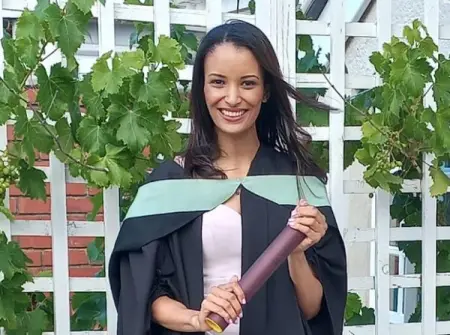 Becoming a medical doctor was never Robyn Piedts childhood dream.

Howeve